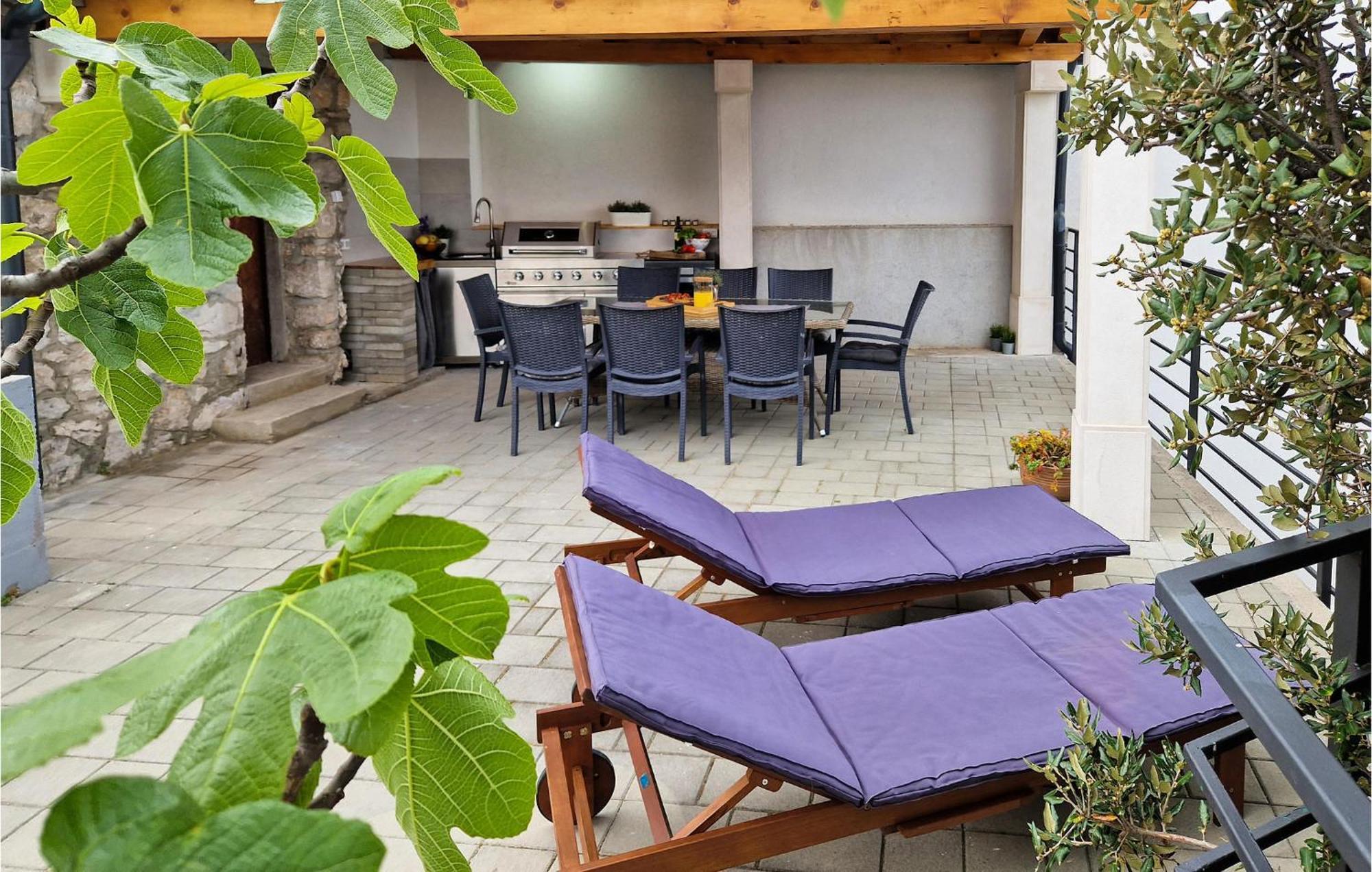 Nice Home In Grmani With Kitchen Smrika Exterior photo